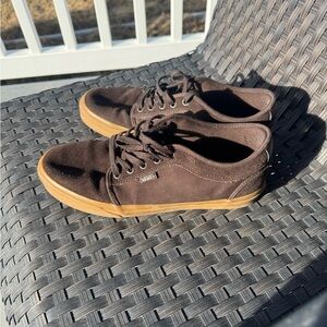Mens Vans Brown Suede Low Top Sneakers Gum Sole size 10